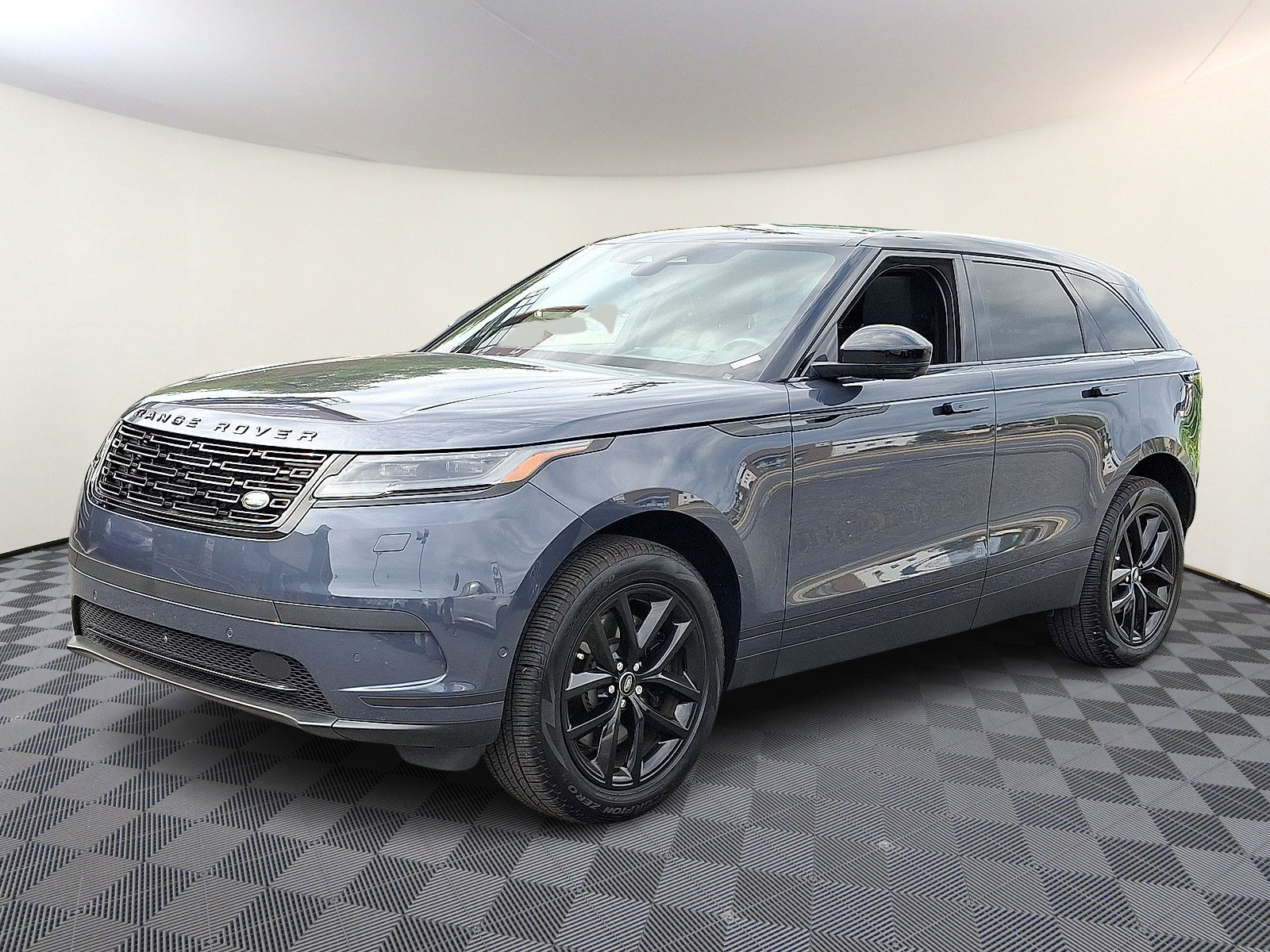 Used 2026 Land Rover Range Rover Velar S AWD/4WD image 1
