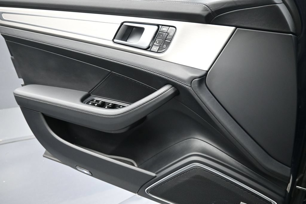 Certified 2020 Porsche Panamera Turbo AWD/4WD image 25