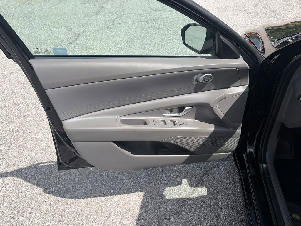 Used 2024 Hyundai Elantra SEL FWD image 11