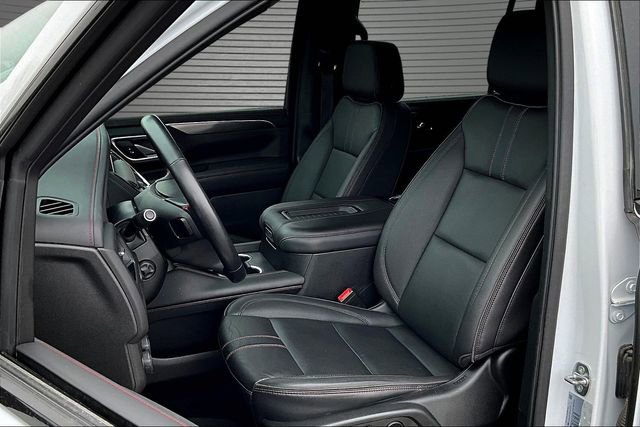 Used 2022 Chevrolet Suburban RST w/ Luxury Package image 21