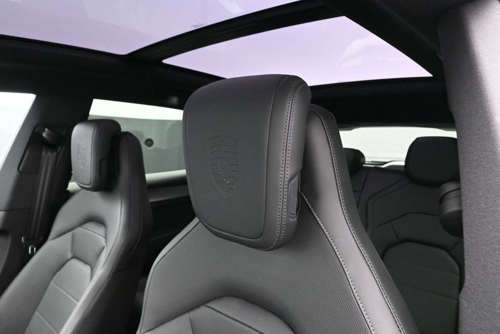 New 2026 Porsche Cayenne Electric AWD/4WD image 16