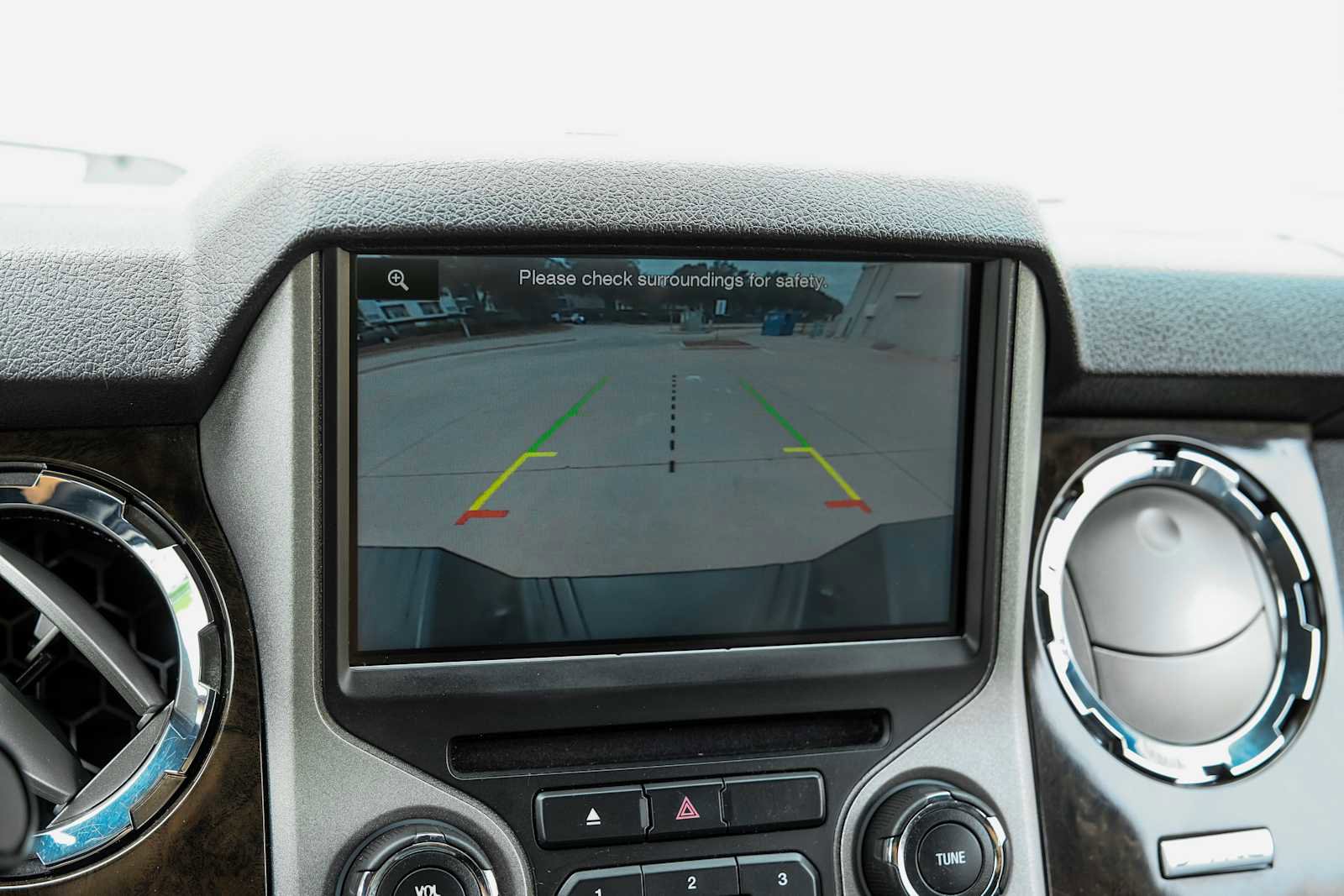 Used 2016 Ford F250 Platinum w/ FX4 Off-Road Package AWD/4WD image 23