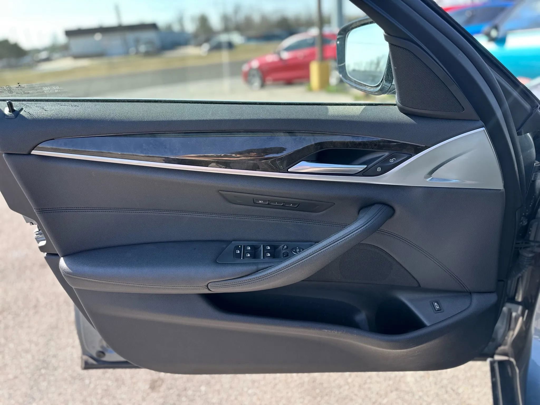 Used 2018 BMW 530i xDrive AWD/4WD image 19