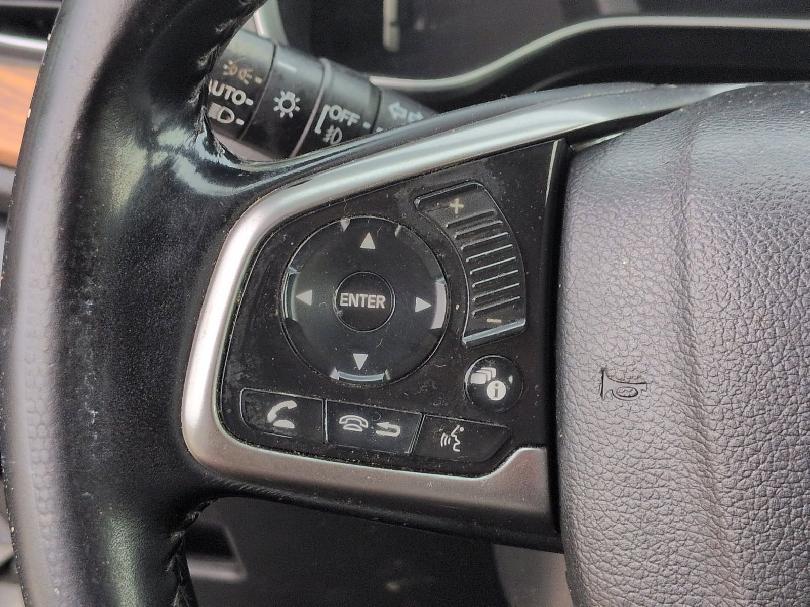 Used 2018 Honda CR-V Touring image 25