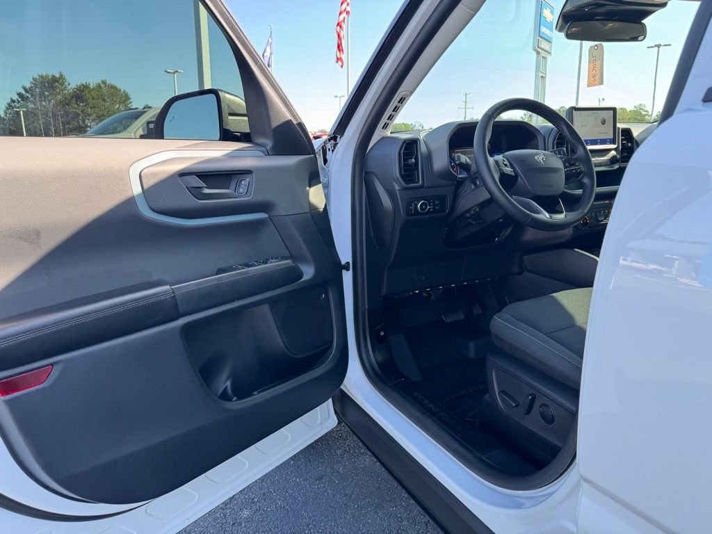 Used 2024 Ford Bronco Sport Badlands image 13