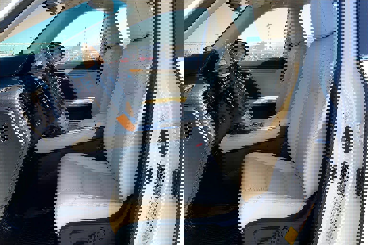 Used 2022 Lexus RX 350L FWD w/ Premium Package image 8