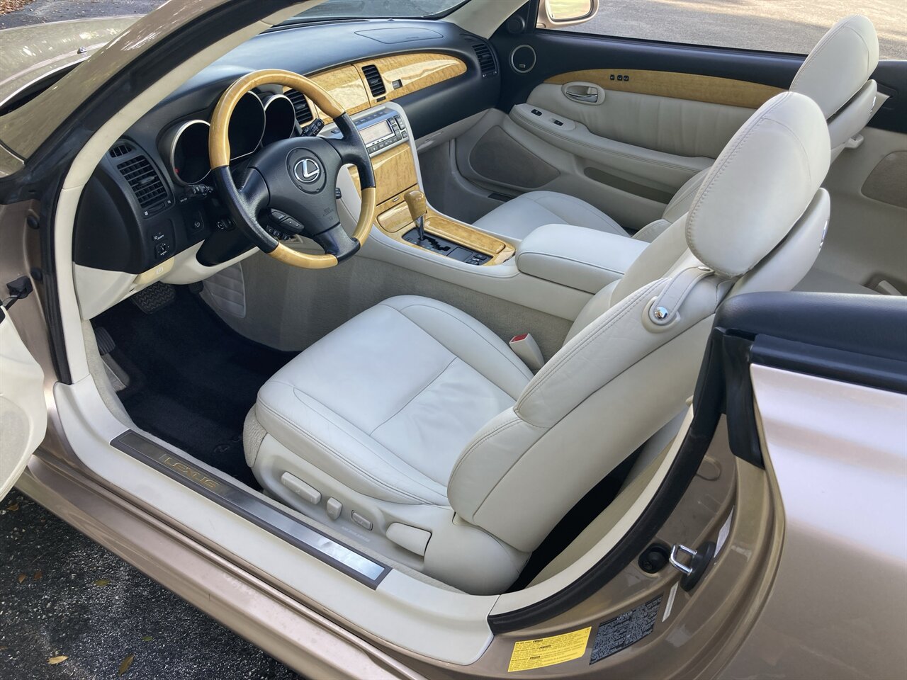 Used 2004 Lexus SC 430 Convertible RWD image 14