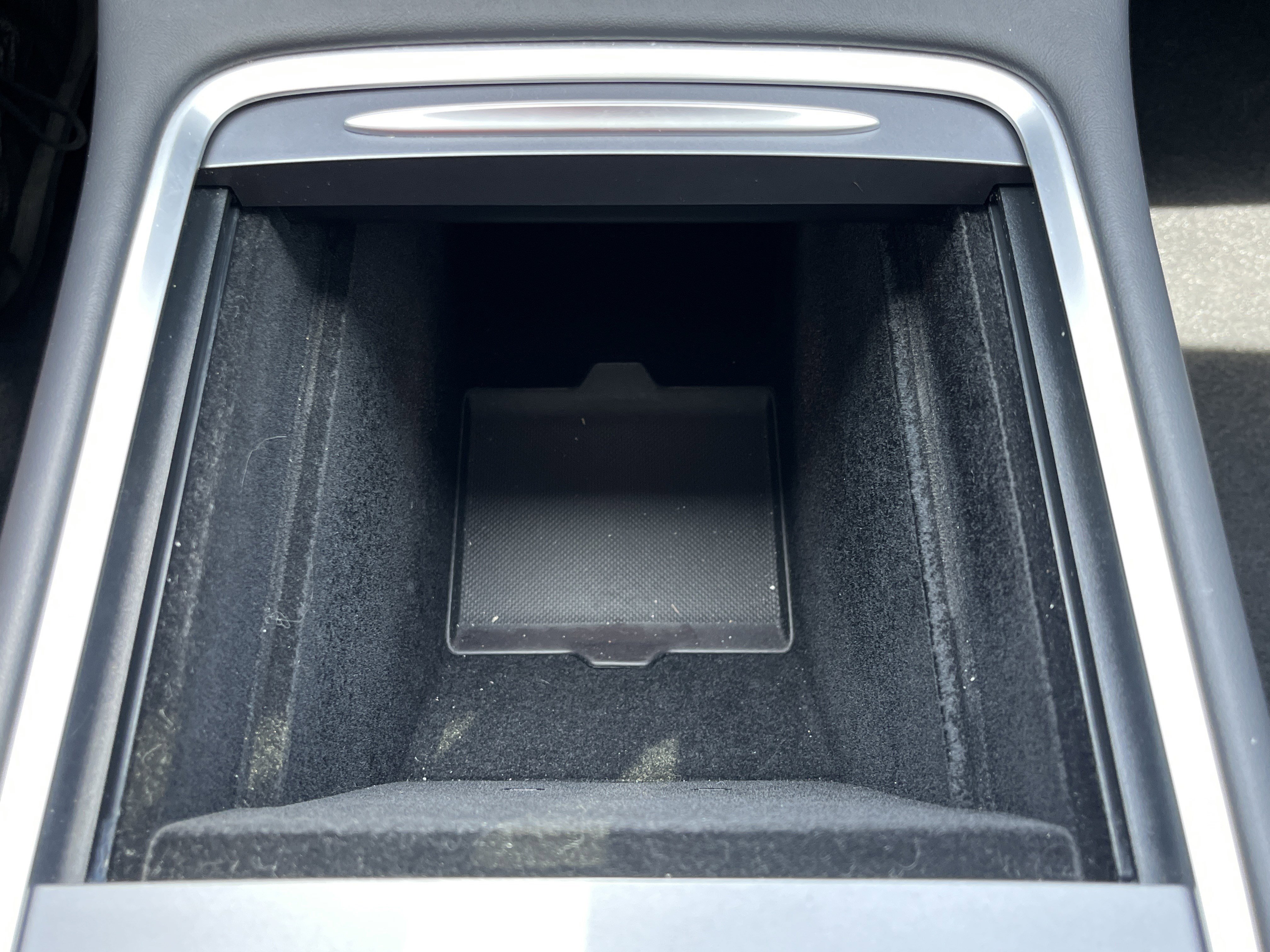 Used 2024 Tesla Model Y Long Range AWD/4WD image 8
