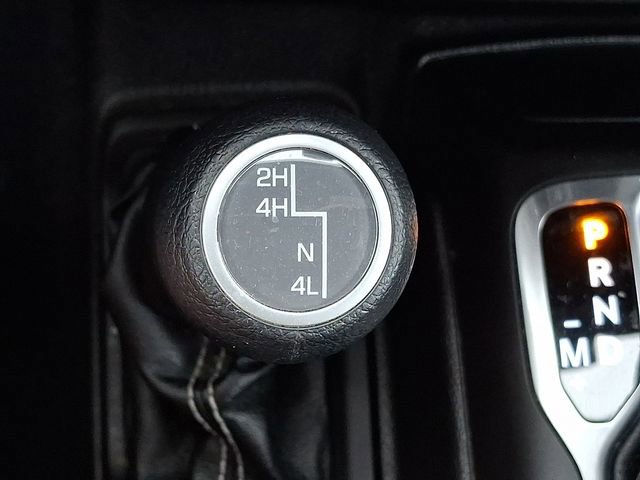 Used 2018 Jeep Wrangler Unlimited Sahara image 25