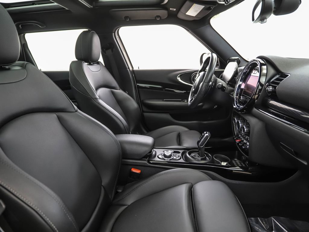 Used 2023 MINI Cooper Clubman S w/ Premium Package image 29