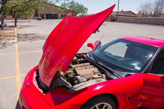Used 1999 Chevrolet Corvette Coupe w/ Memory Pkg RWD image 27