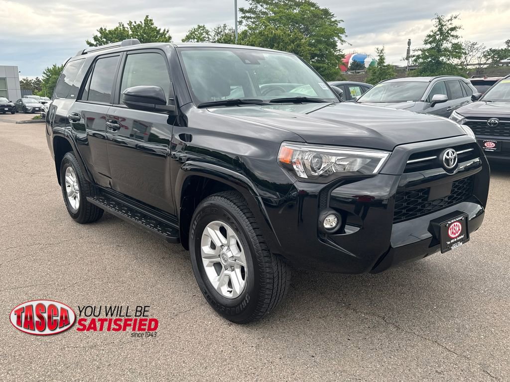 Used 2024 Toyota 4Runner SR5 AWD/4WD image 10