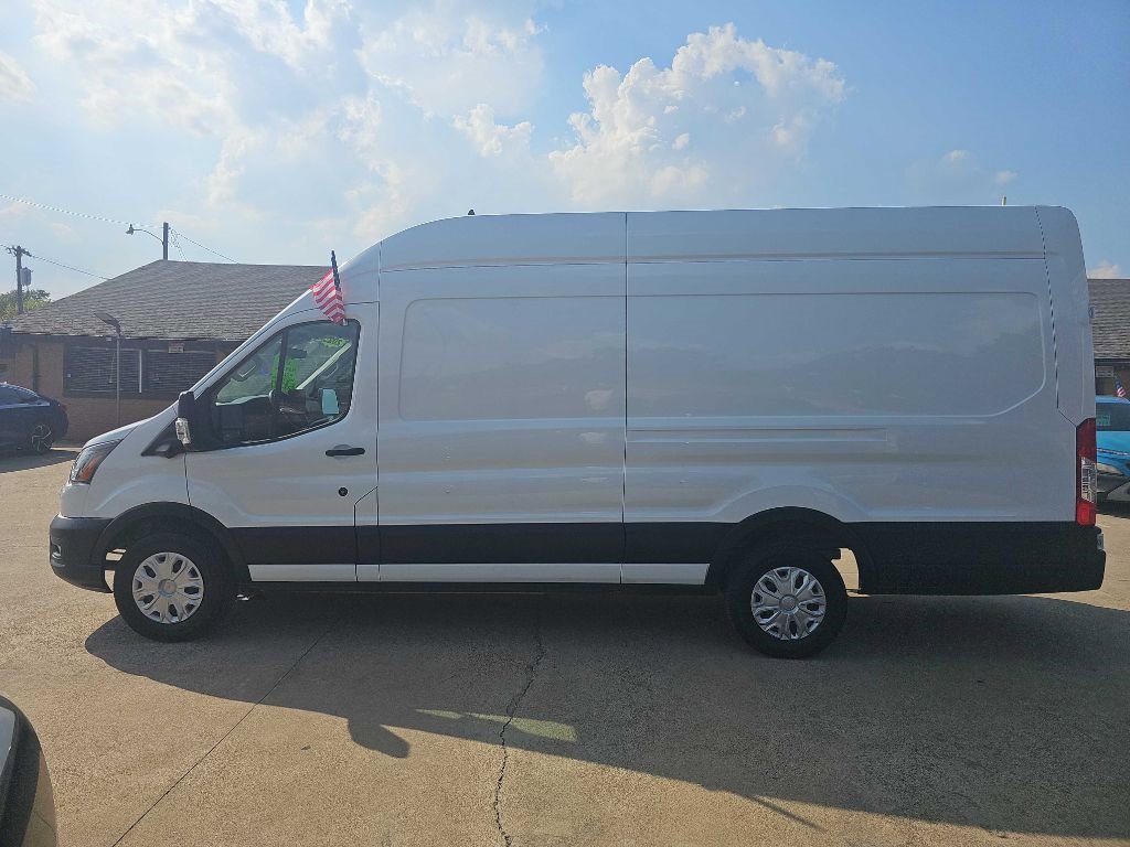 Used 2023 Ford E-Transit 148 High Roof Extended image 6