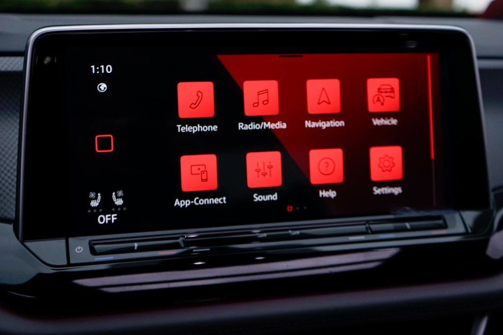 Used 2025 Volkswagen Atlas Peak Edition SE image 31