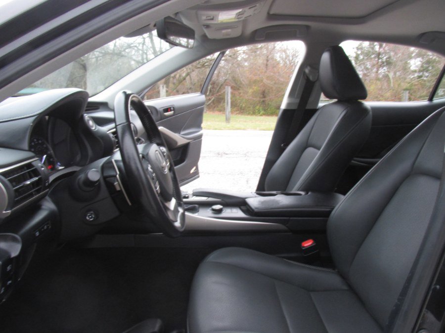 Used 2020 Lexus IS 300 AWD w/ Premium Package image 50