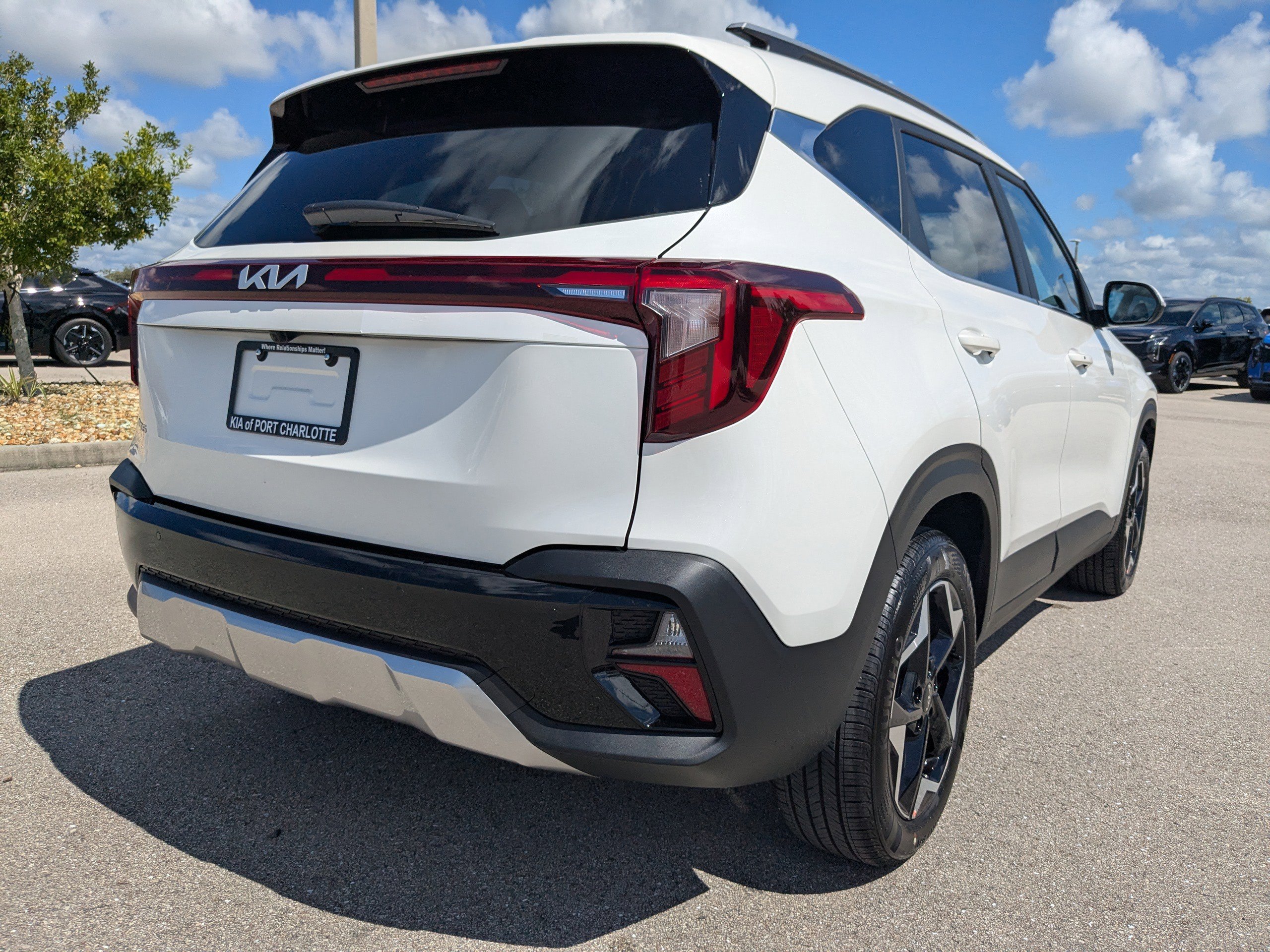 Used 2026 Kia Seltos EX image 5