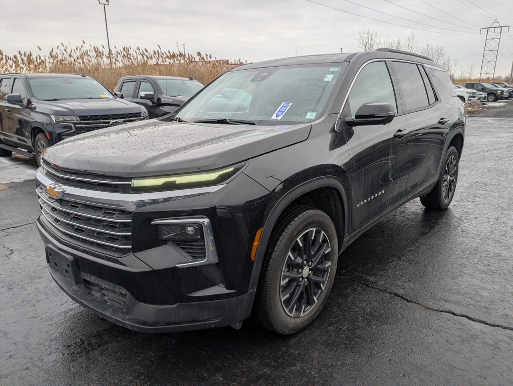 Certified 2026 Chevrolet Traverse LT w/ Sun and Wheel Package image 4