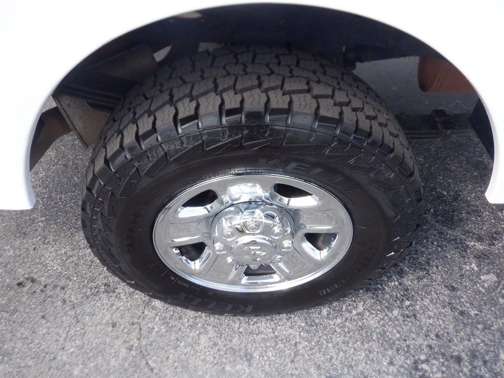Used 2021 RAM 3500 Tradesman w/ Chrome Appearance Group AWD/4WD image 9