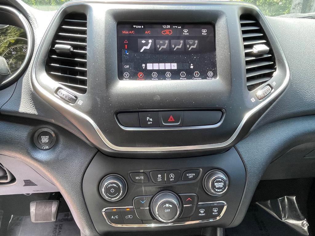 Used 2020 Jeep Cherokee Latitude Plus image 26