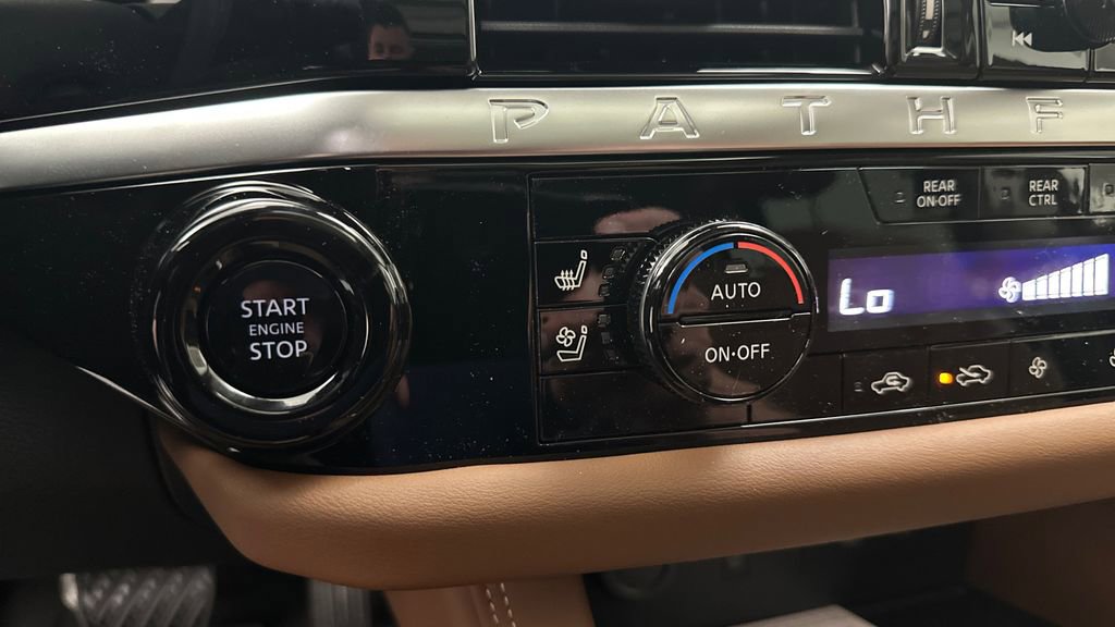 New 2026 Nissan Pathfinder Platinum AWD/4WD image 19