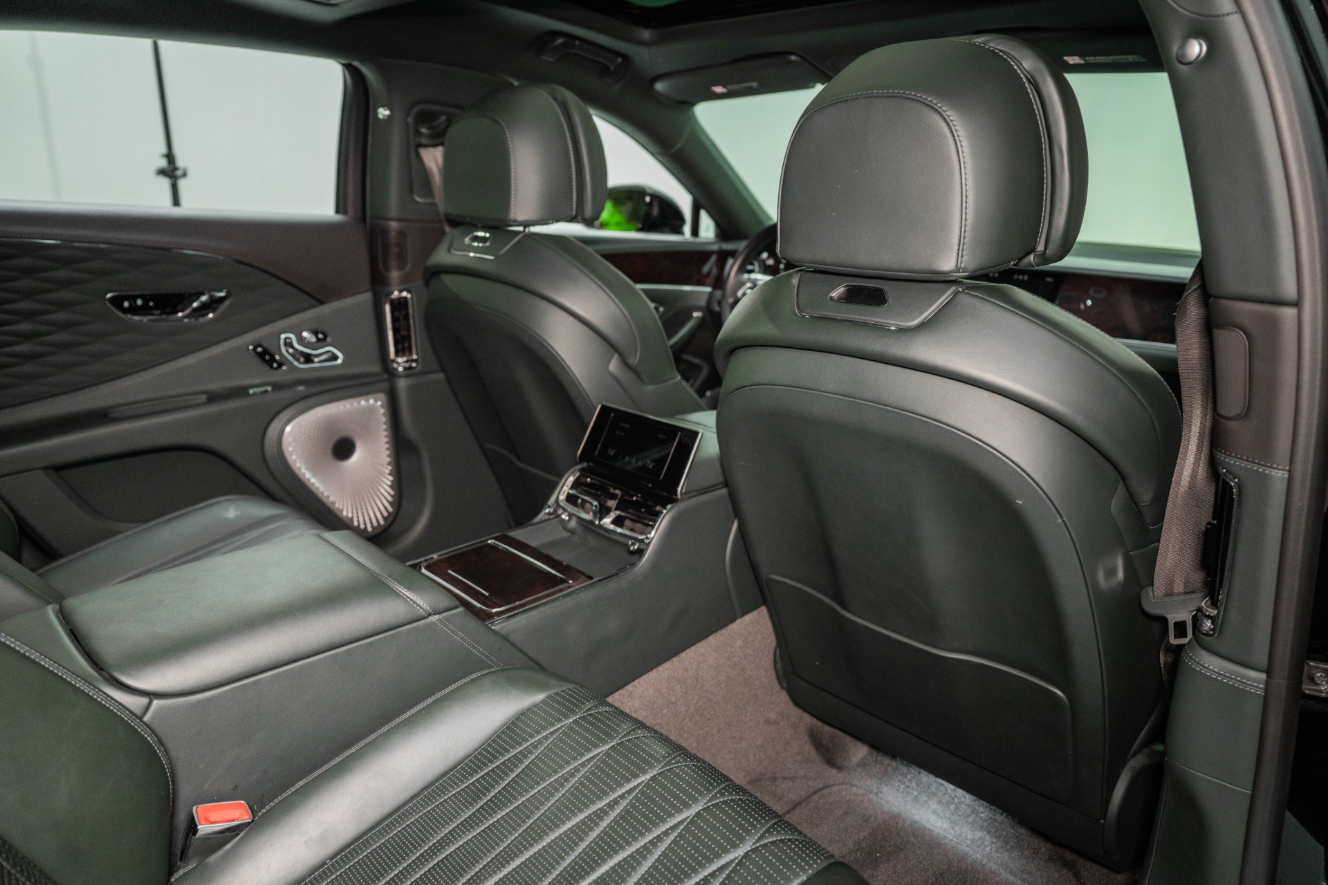 Certified 2022 Bentley Flying Spur V8 AWD/4WD image 24