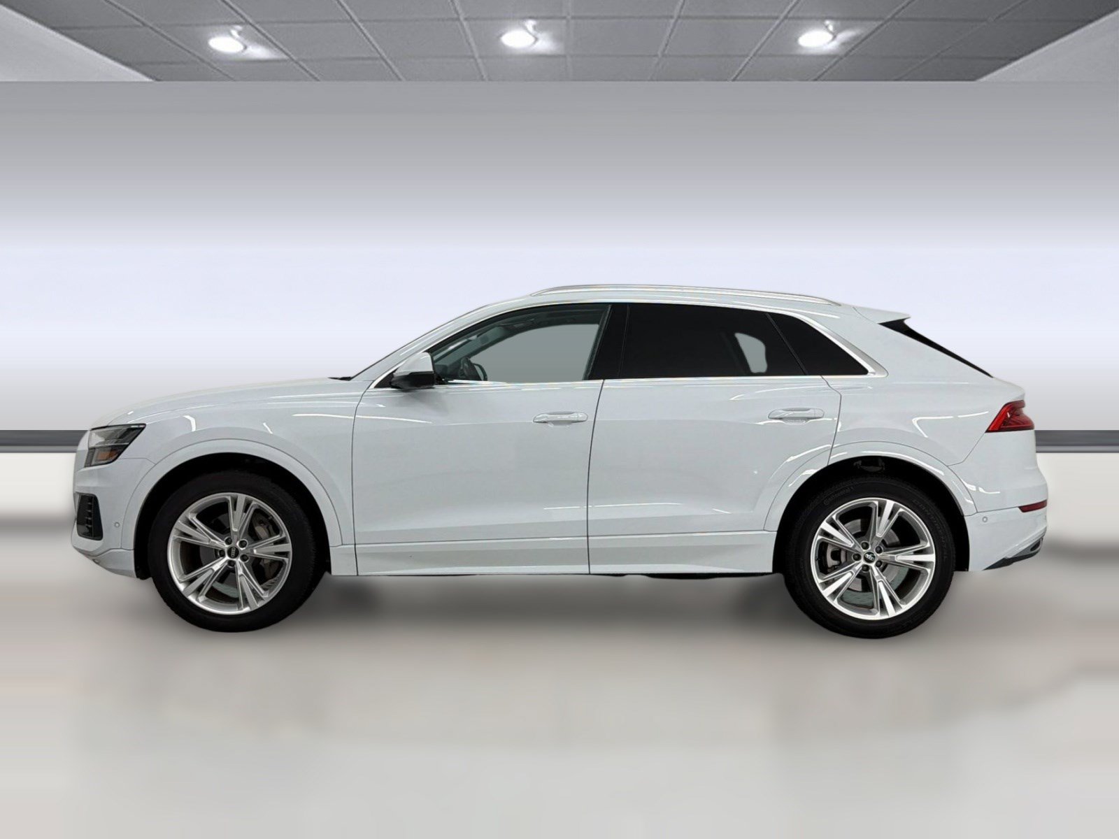 Used 2022 Audi Q8 Prestige w/ Prestige Package AWD/4WD image 2