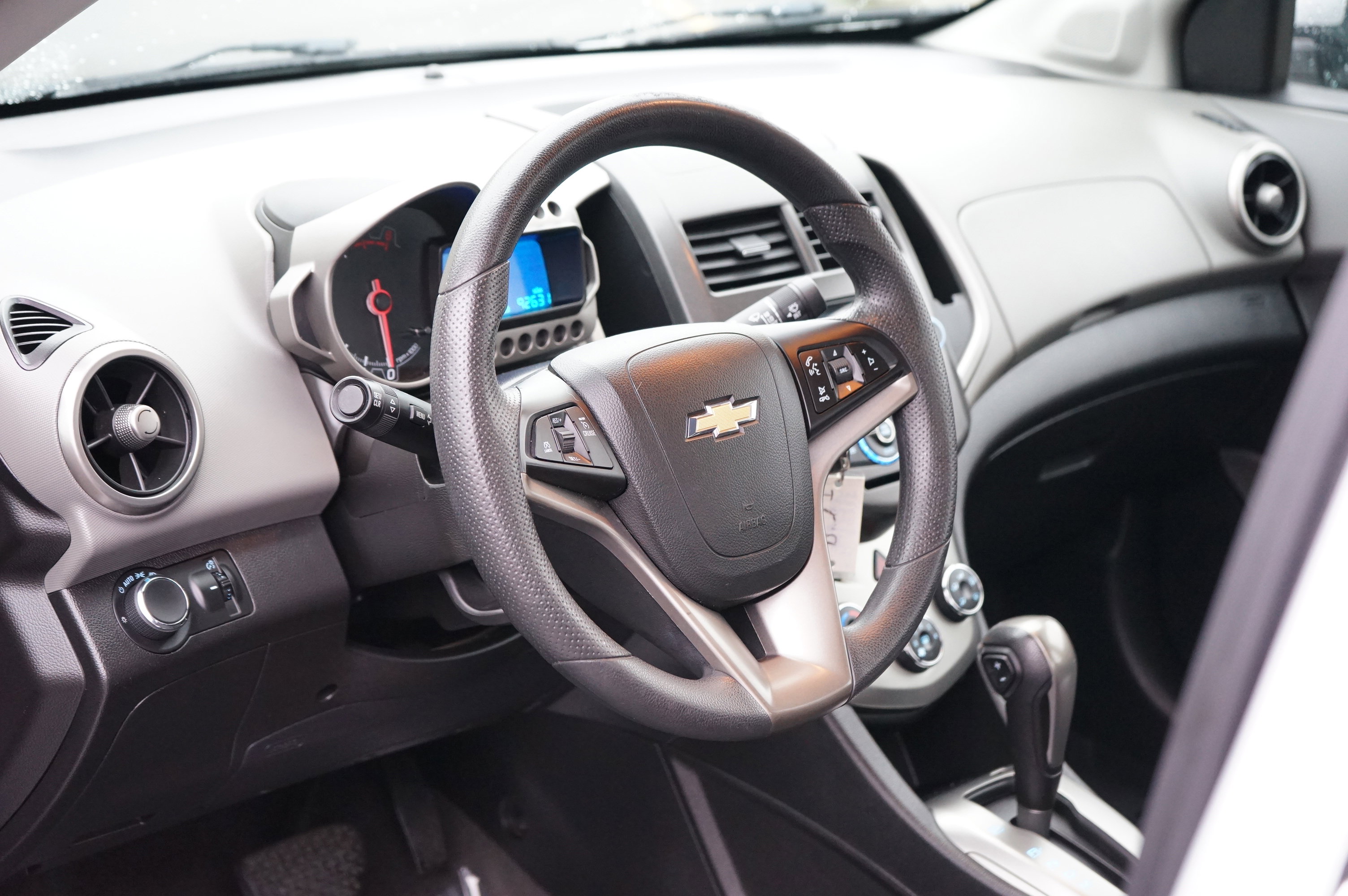 Used 2015 Chevrolet Sonic LT image 12