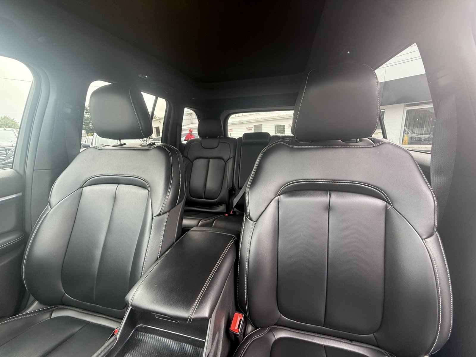 Used 2025 Jeep Grand Cherokee Limited 4xe AWD/4WD image 11