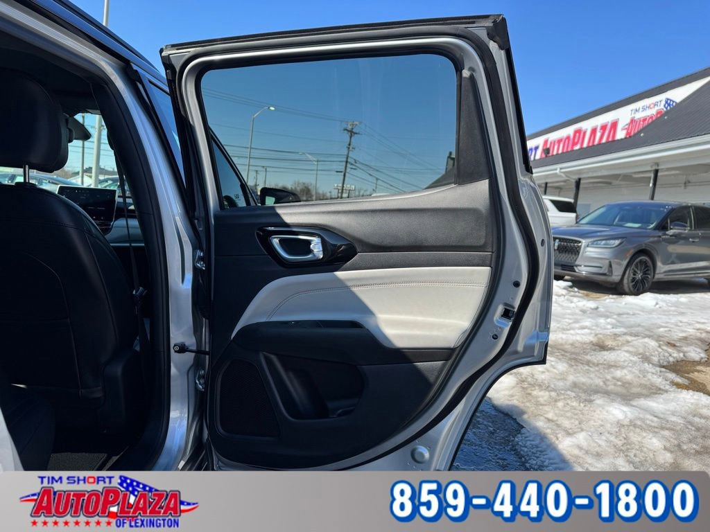 Used 2025 Jeep Compass Limited image 52