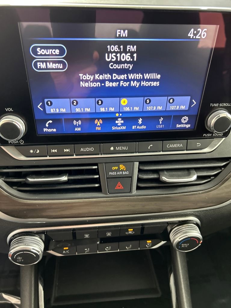 Used 2024 Nissan Altima 2.5 SV image 13