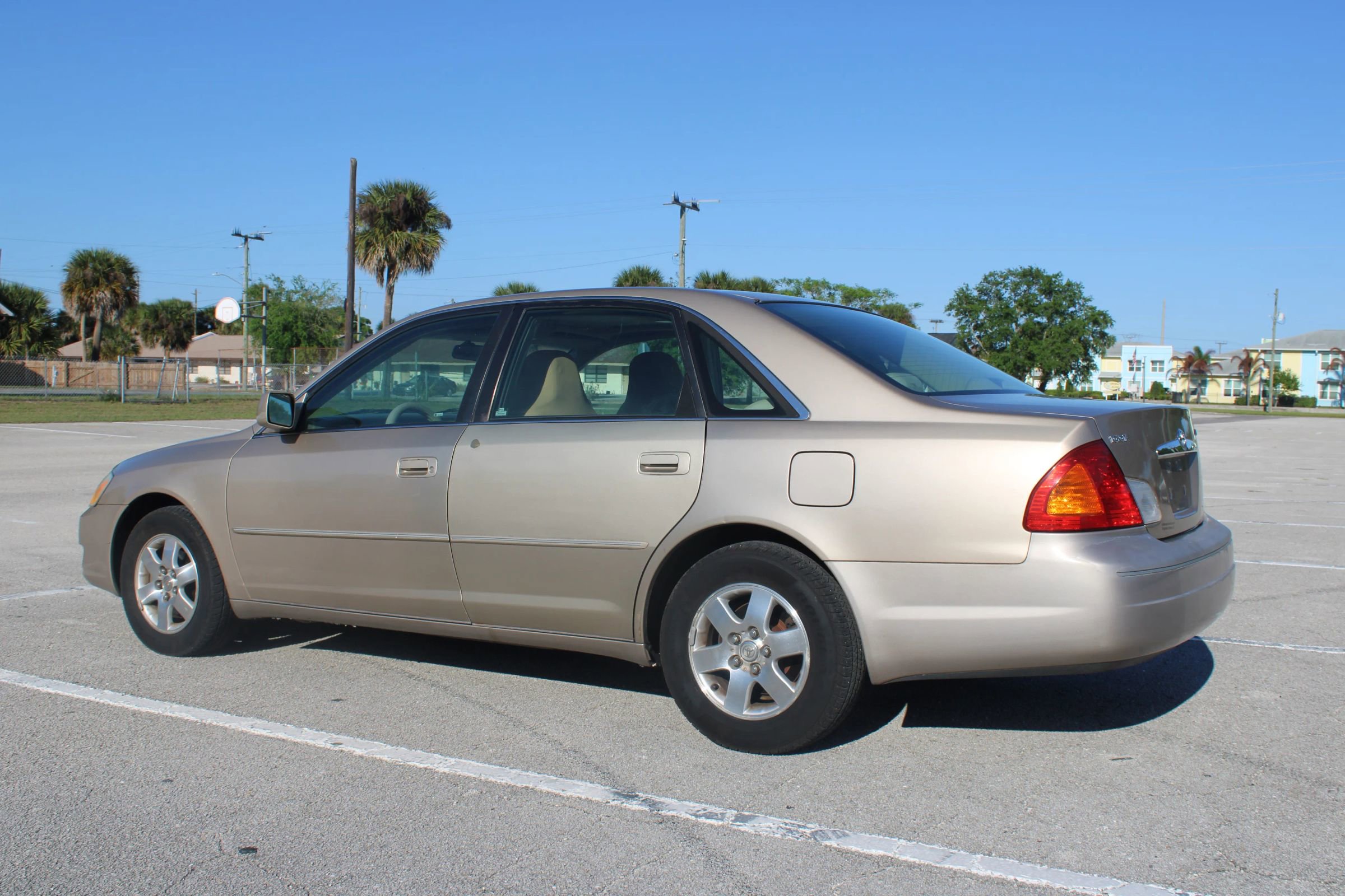 Used 2001 Toyota Avalon XL image 6