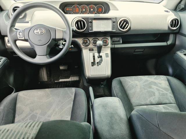 Used 2015 Scion xB FWD image 16