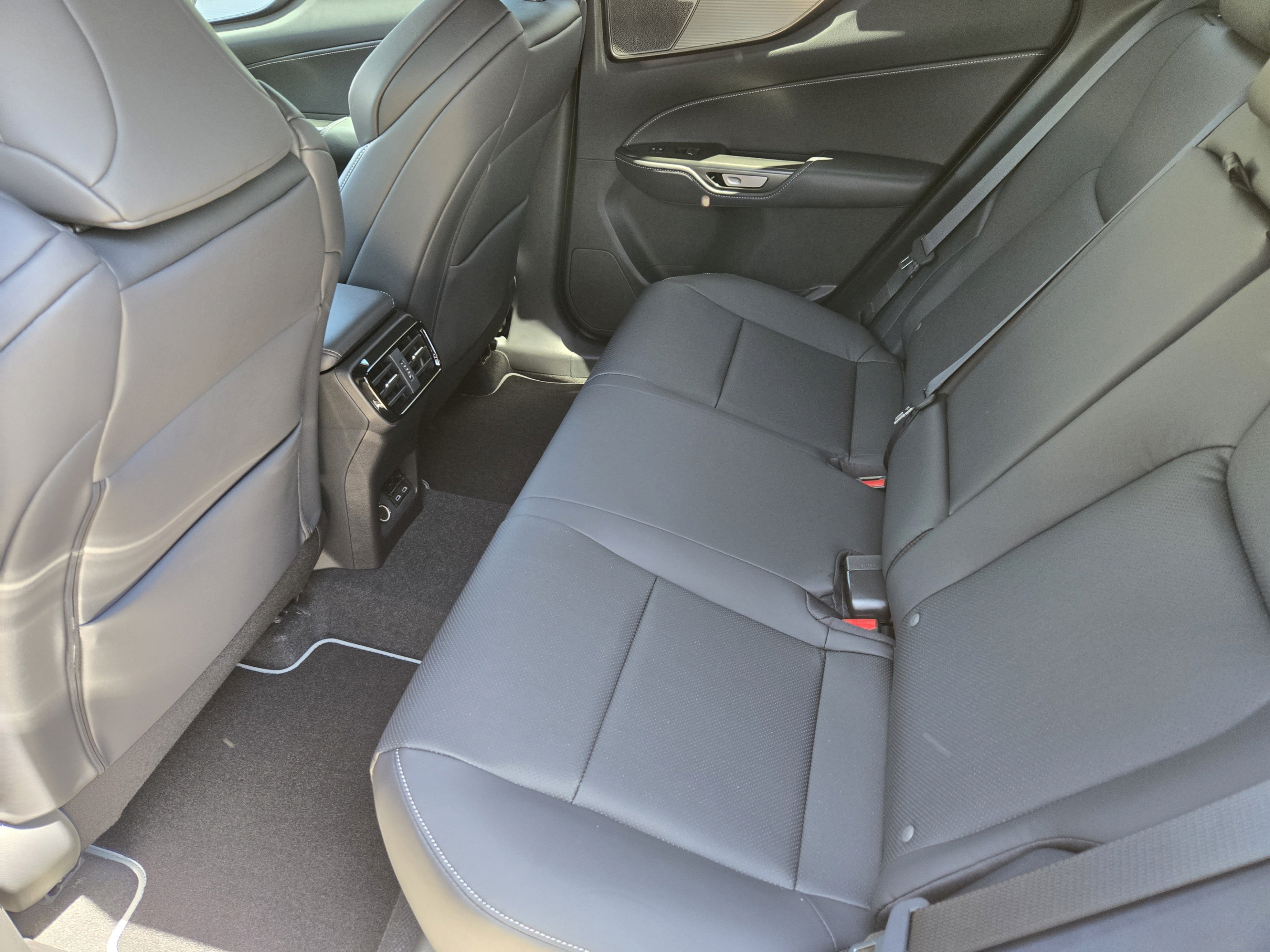 New 2026 Lexus NX 350 F Sport AWD/4WD image 17