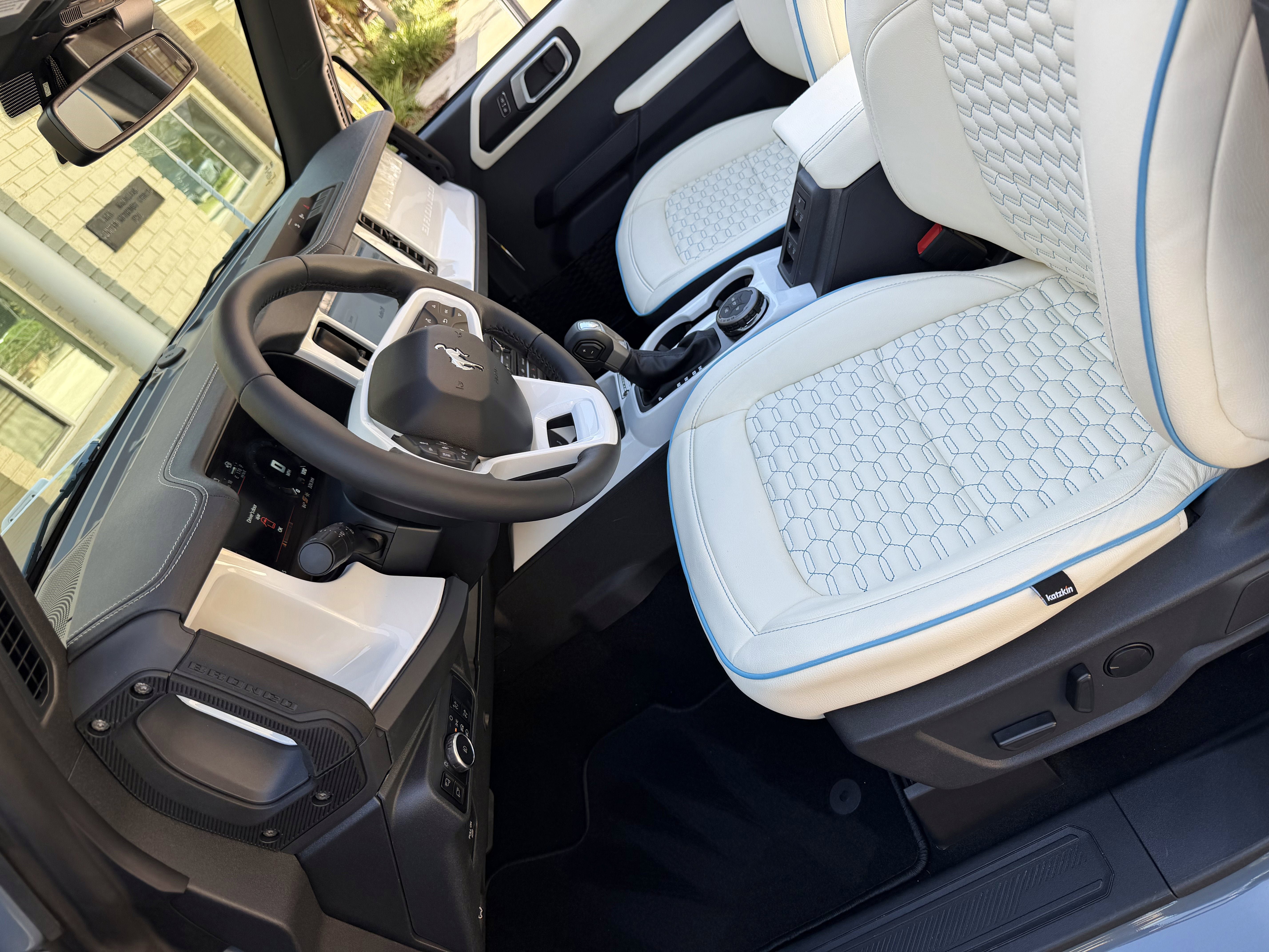 Used 2025 Ford Bronco Outer Banks AWD/4WD image 21