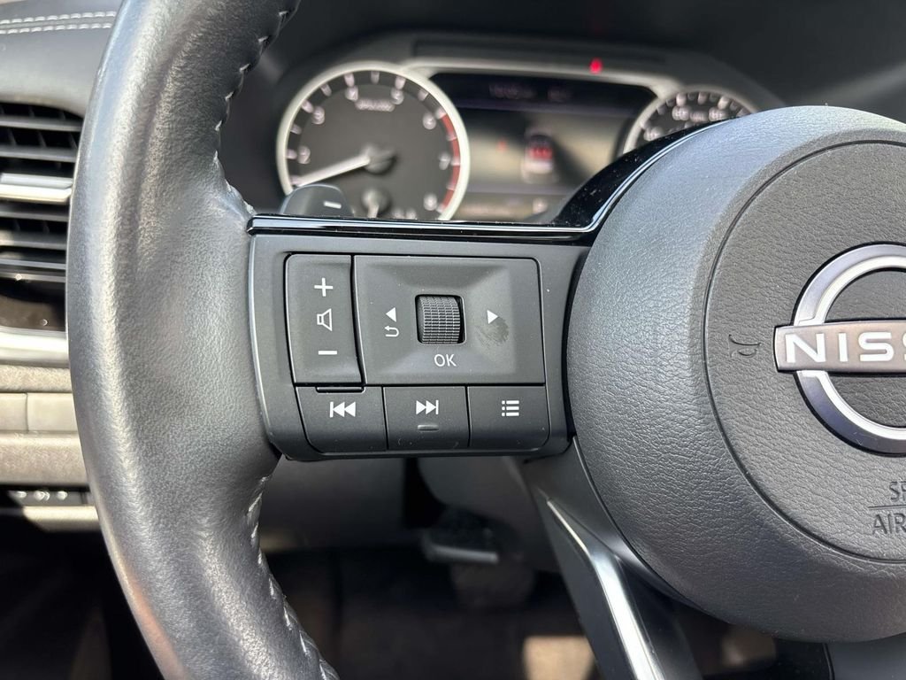 Used 2023 Nissan Rogue SL AWD/4WD image 19