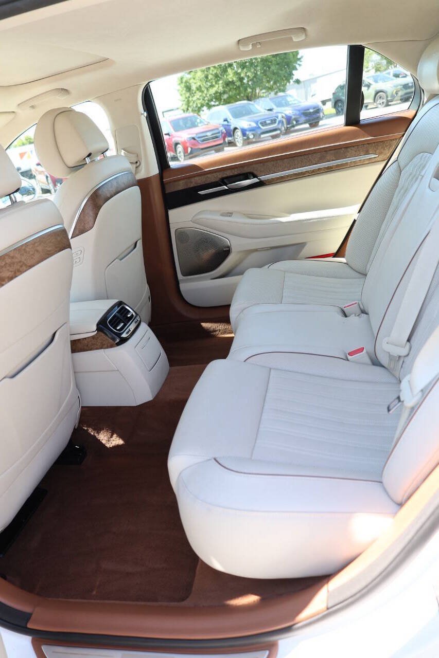 Used 2020 Genesis G90 3.3T Premium AWD/4WD image 17