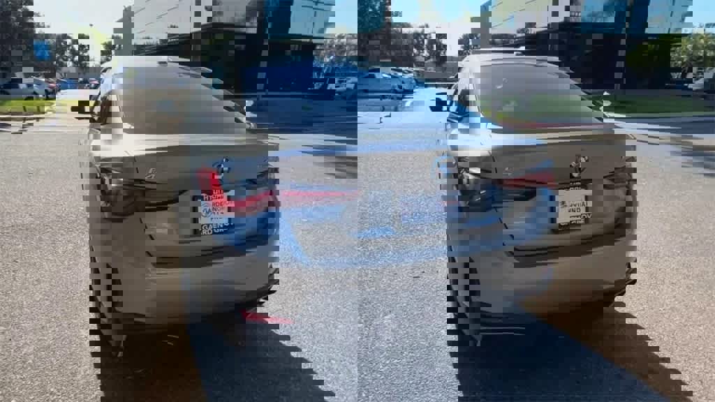 Used 2023 BMW i4 eDrive35 image 7