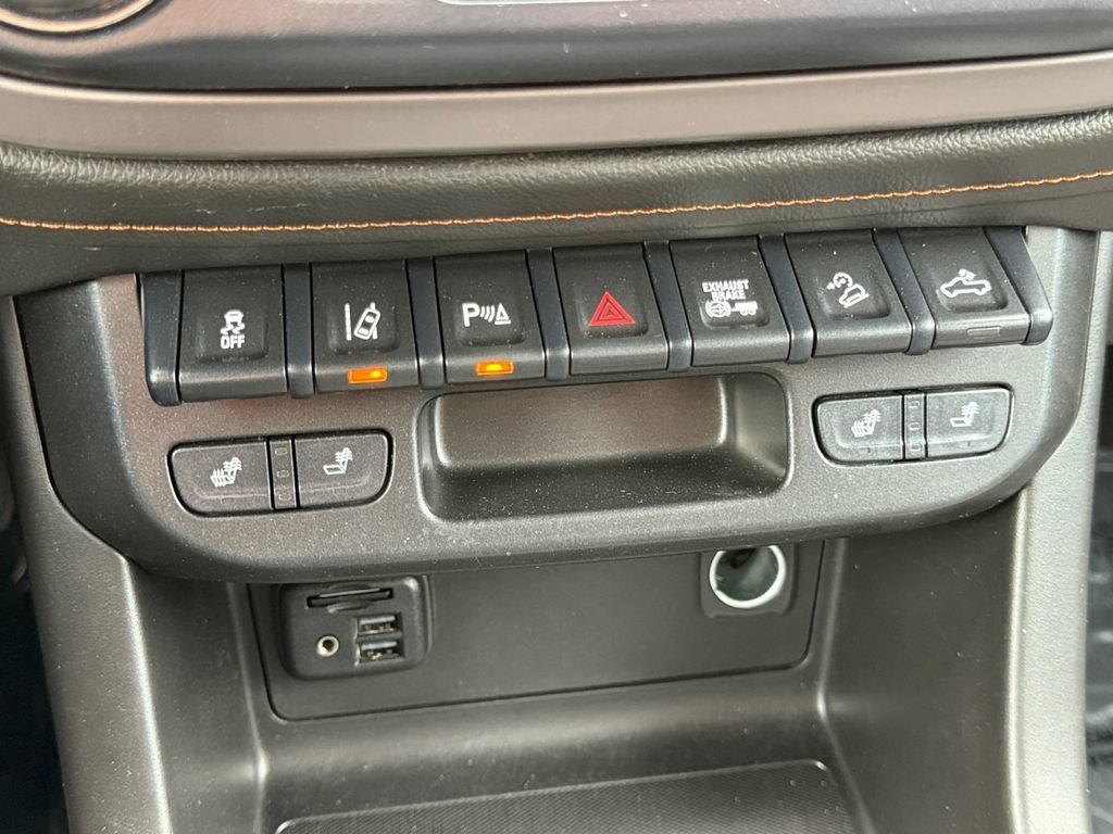 Used 2021 GMC Canyon AT4 w/ Driver Alert Package AWD/4WD image 19
