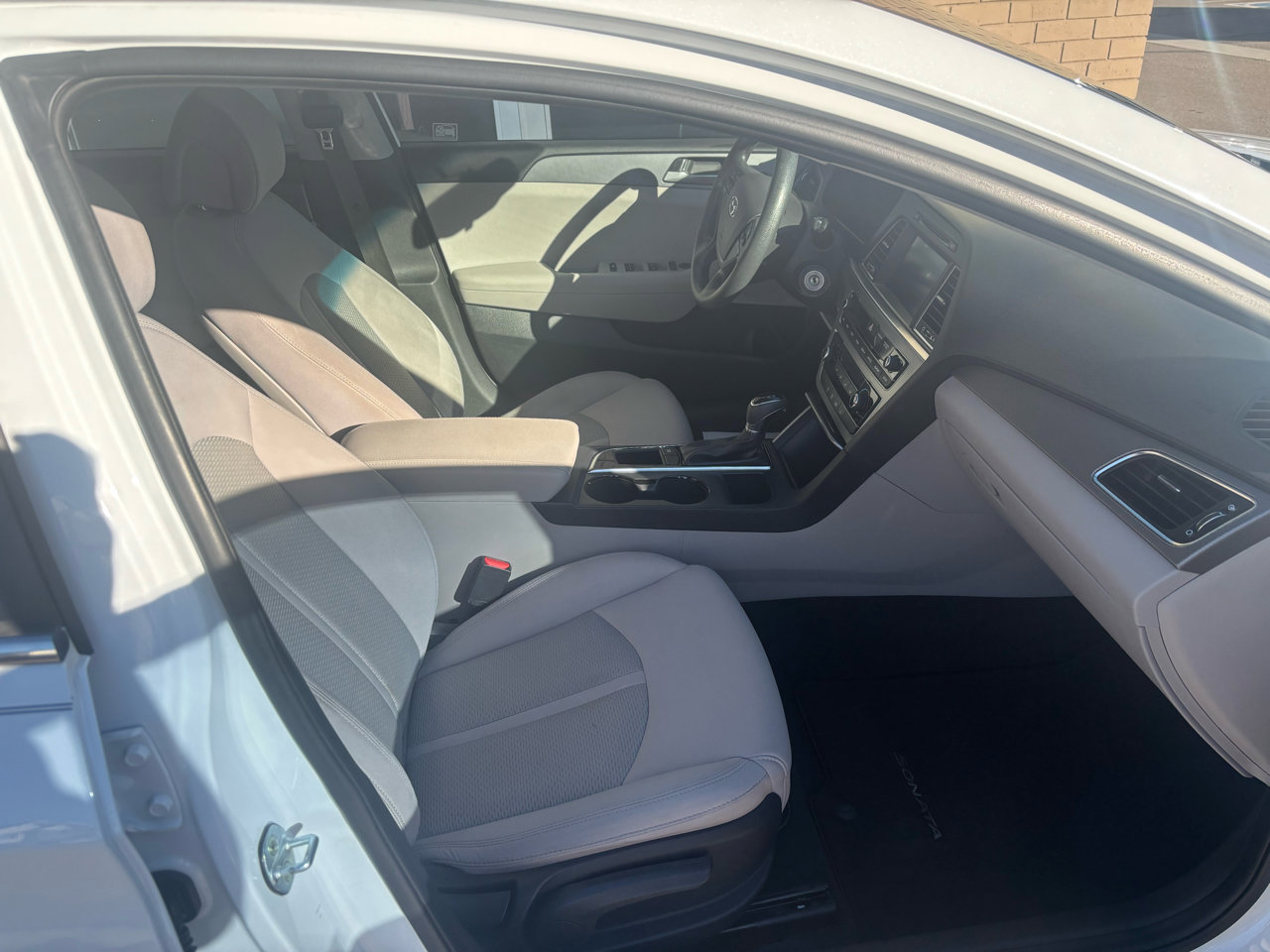 Used 2017 Hyundai Sonata SE image 8