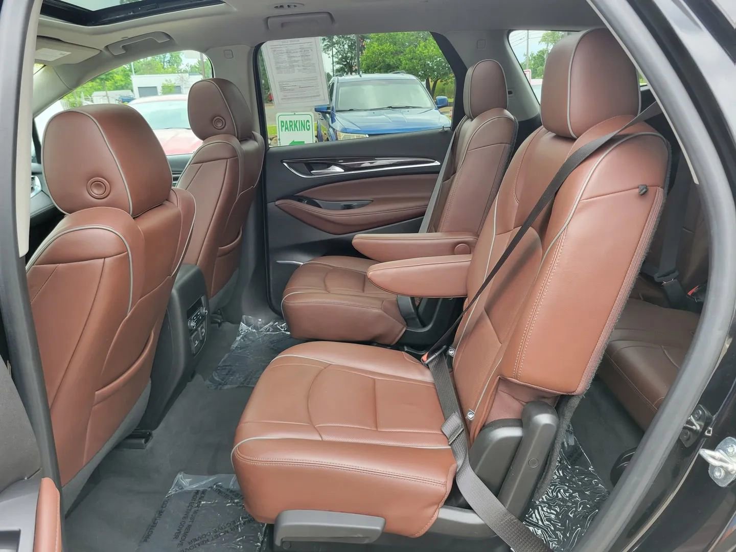 Used 2021 Buick Enclave Avenir w/ Avenir Technology Package image 4