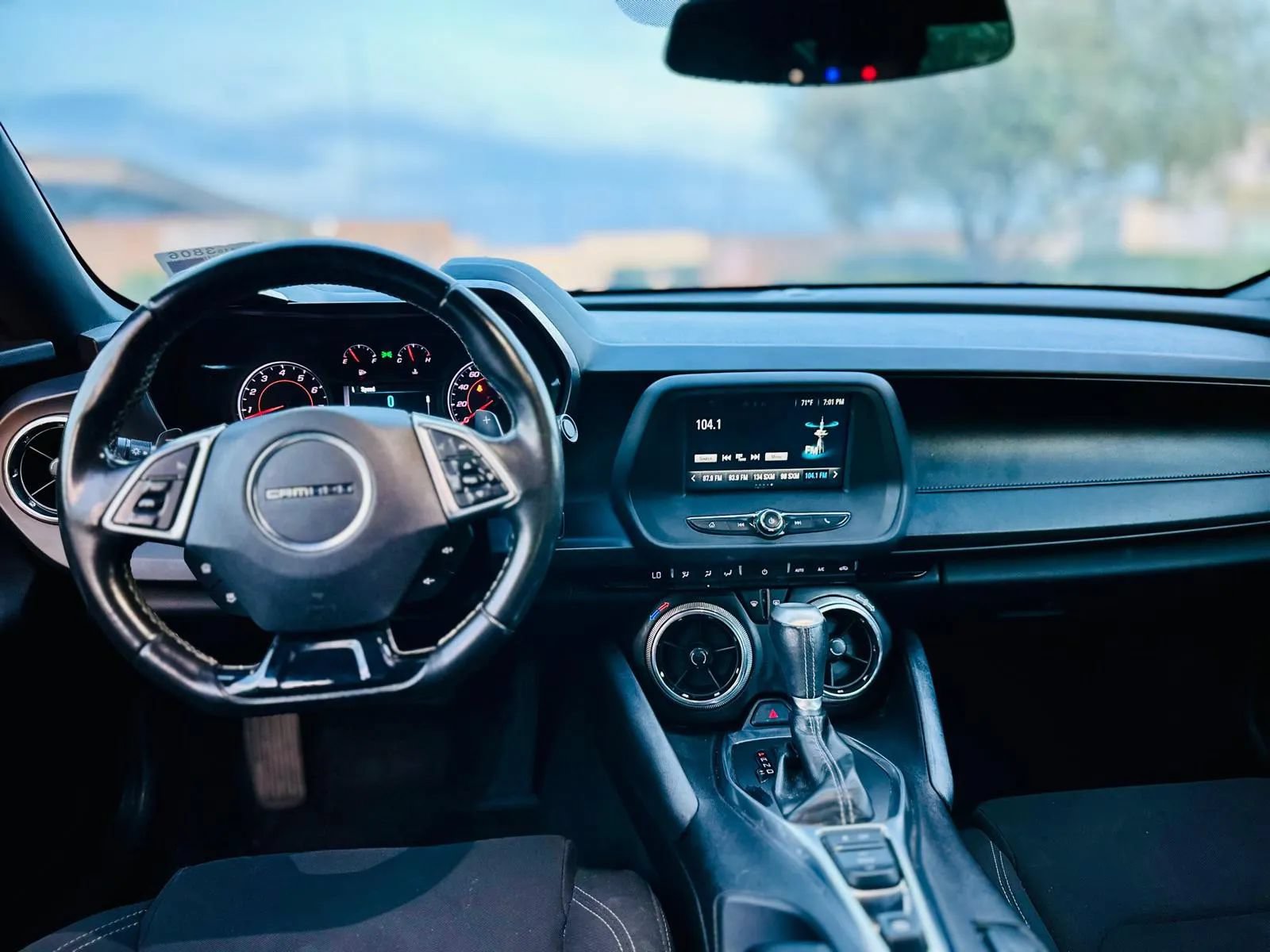 Used 2016 Chevrolet Camaro LT RWD image 15