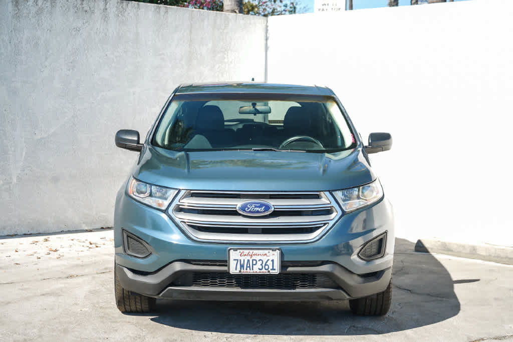 Used 2016 Ford Edge SE FWD image 2