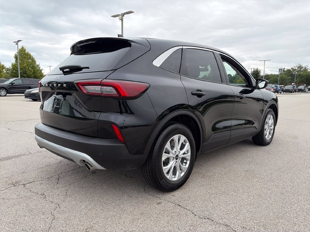 Used 2024 Ford Escape Active w/ Tech Pack #1 FWD image 7