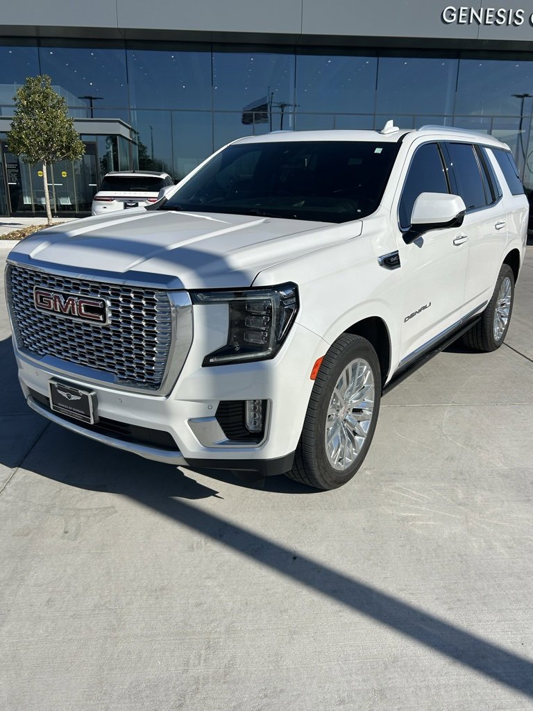 Used 2023 GMC Yukon Denali image 3