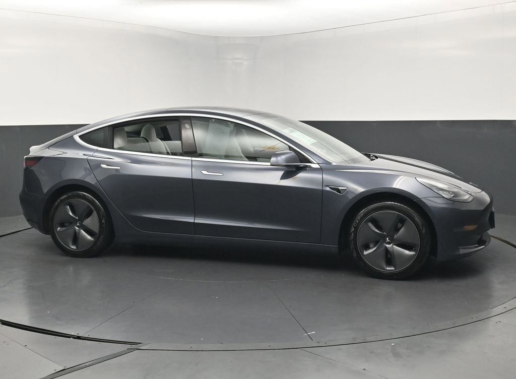 Used 2020 Tesla Model 3 Standard Range Plus RWD image 5