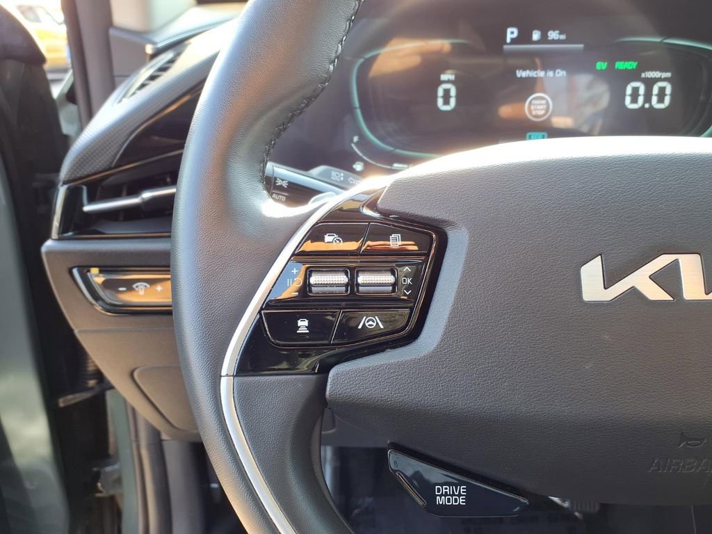 Certified 2023 Kia Niro EX FWD image 16
