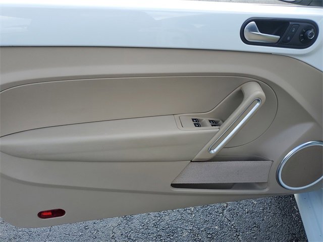 Used 2019 Volkswagen Beetle 2.0T S image 9