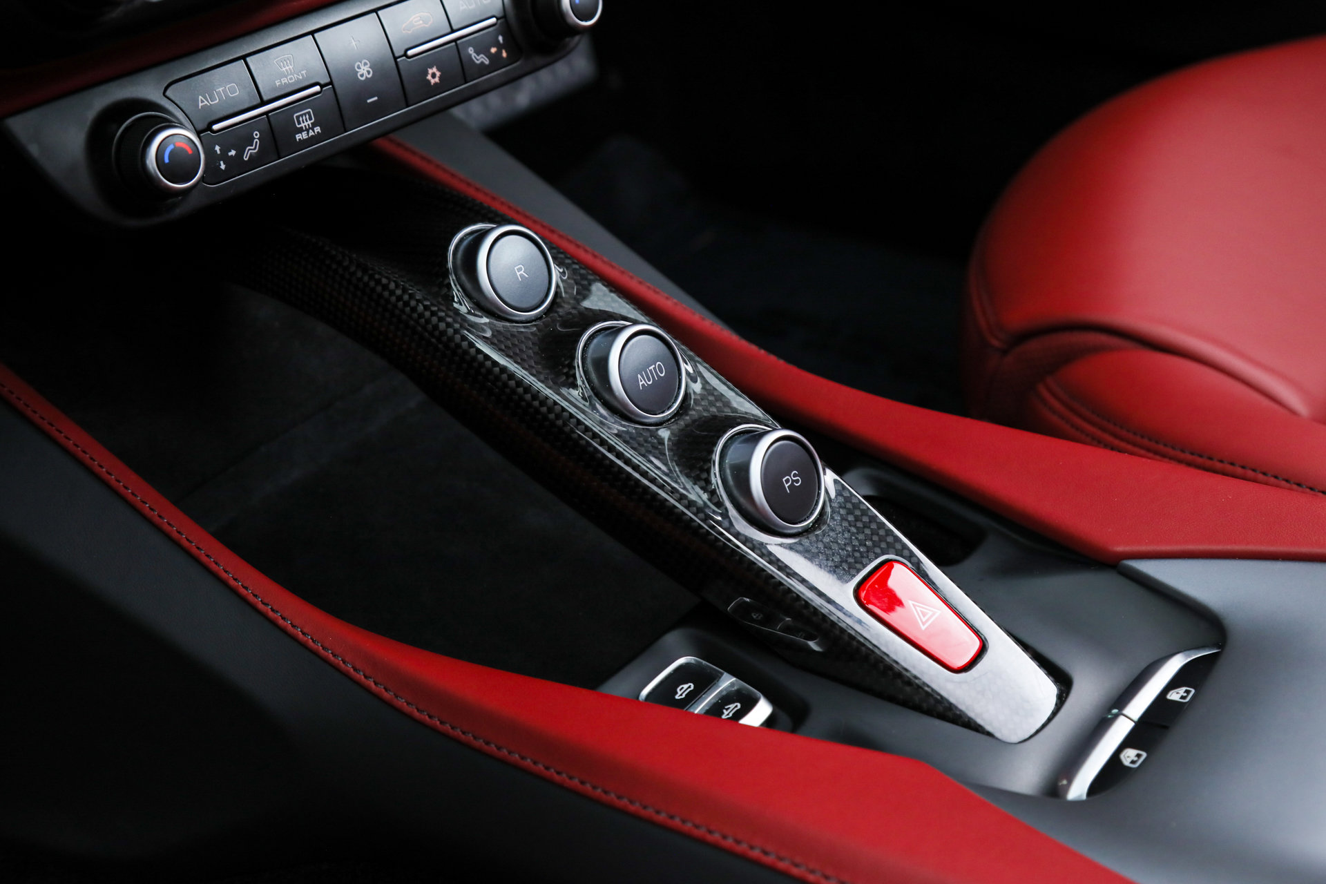 Certified 2019 Ferrari Portofino image 40