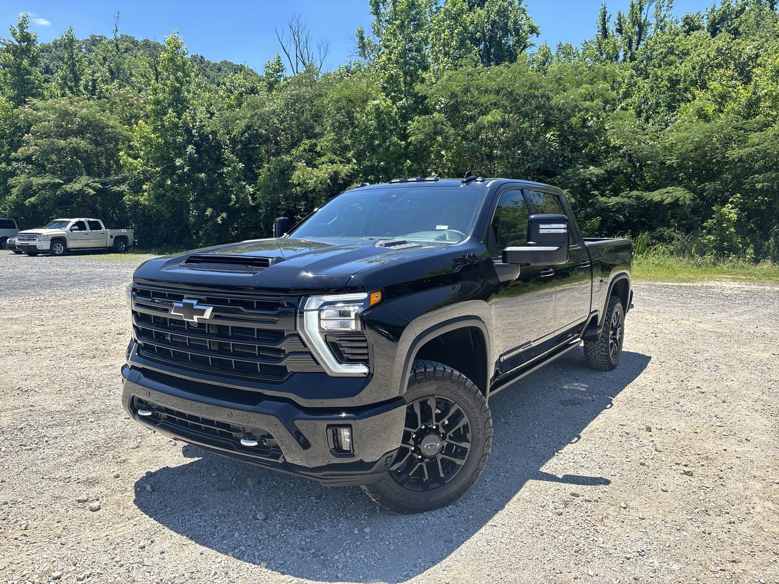 New 2026 Chevrolet Silverado 2500 High Country w/ Midnight Edition AWD/4WD image 10