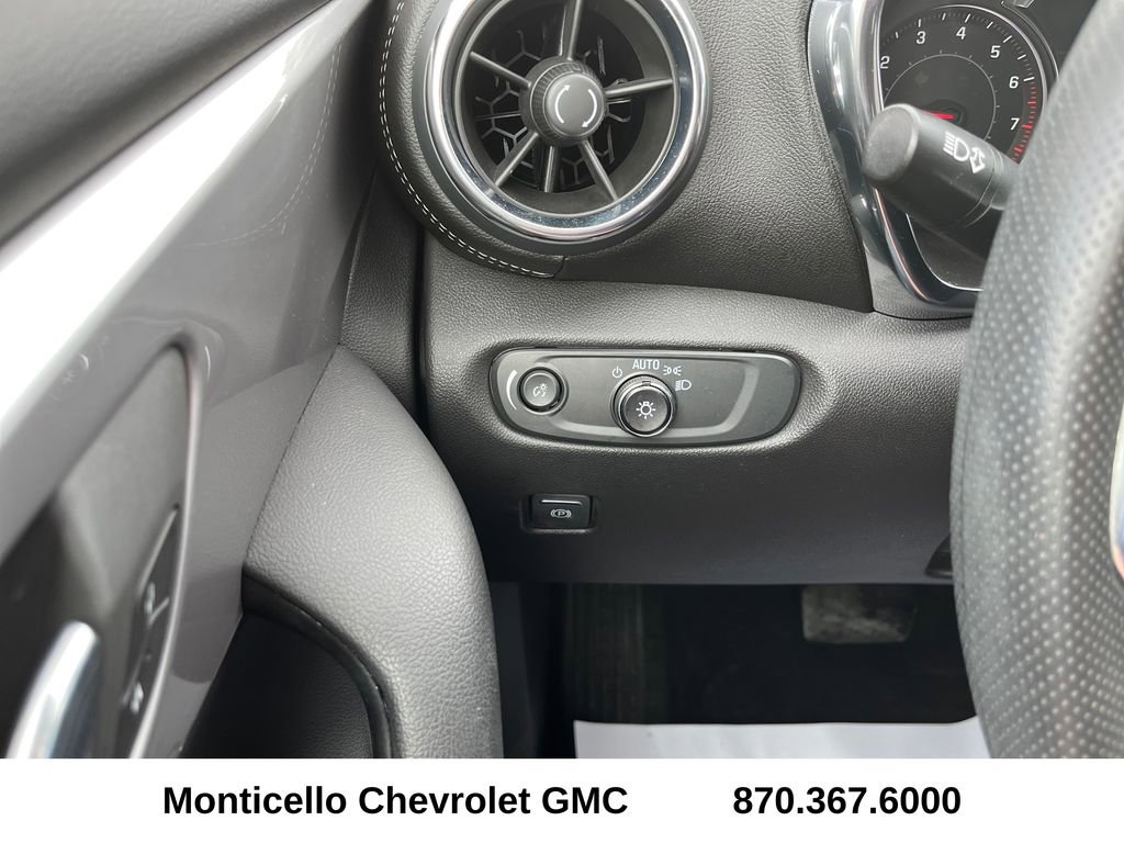Used 2023 Chevrolet Blazer LT w/ Driver Confidence Package FWD image 18